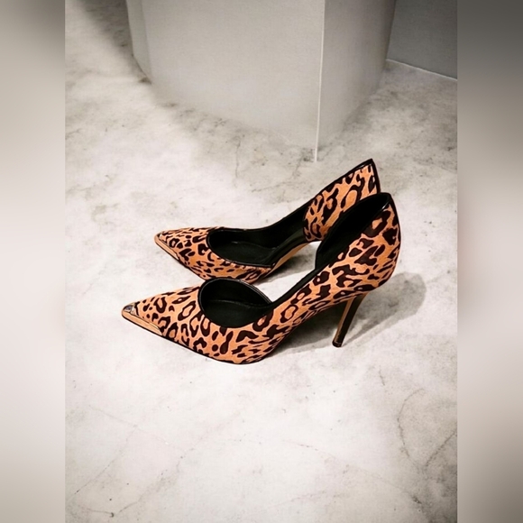 Guess Carrie Cheetah Print Suede Stilettos Custom Gold Toe Women's Size 6.5 - Picture 3 of 11